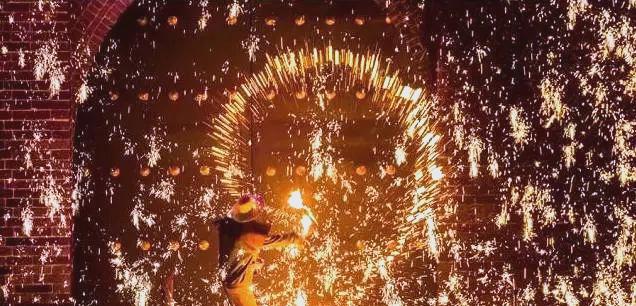 打树花：传统技艺的璀璨与困境