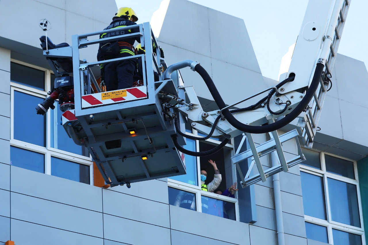 河北张家口:应急演练进校园_fororder_0ce4f9c16c97568d382bb5e6fb103096