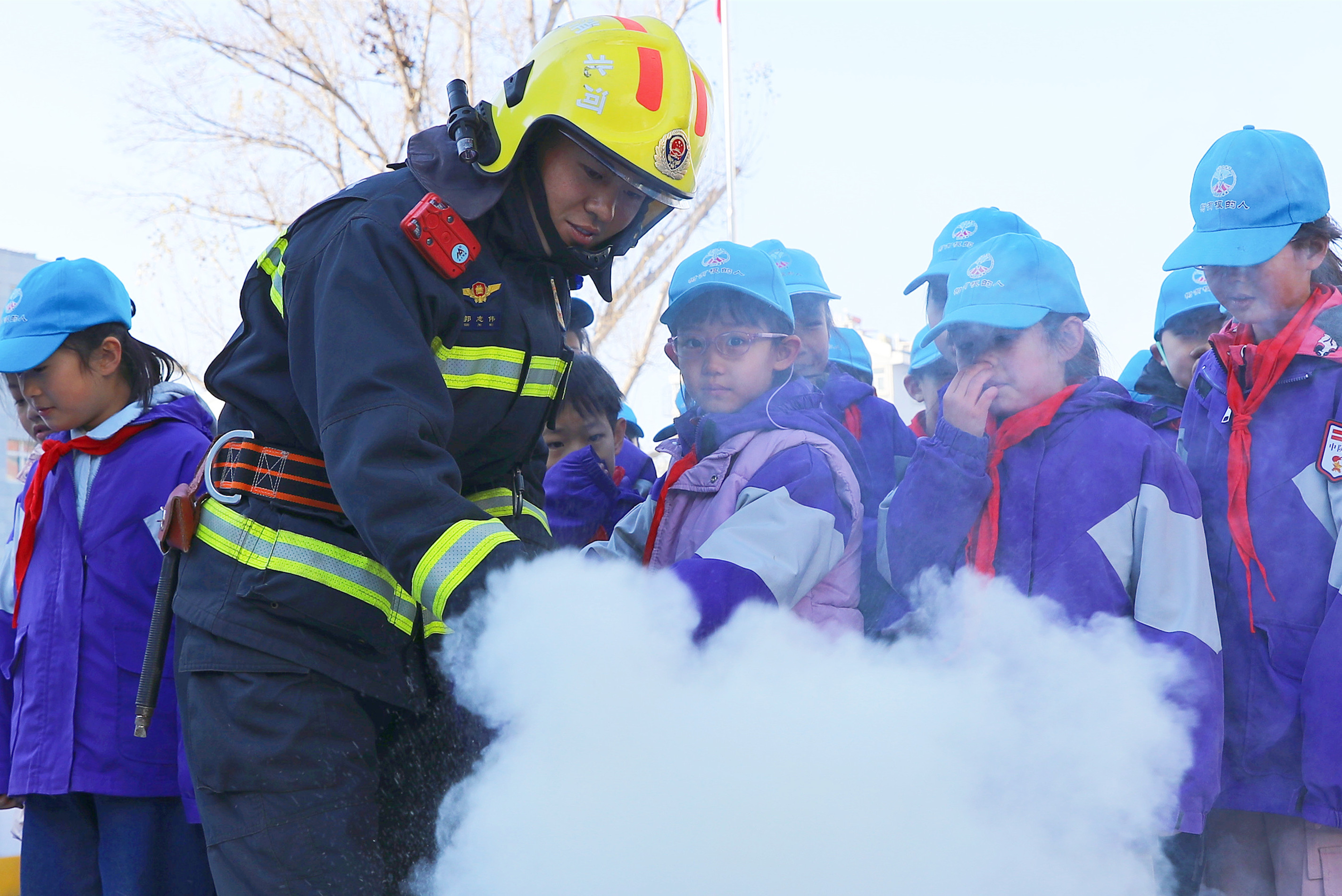 河北张家口:应急演练进校园_fororder_6004fb5cf7a0029b67a99be01d7c295f
